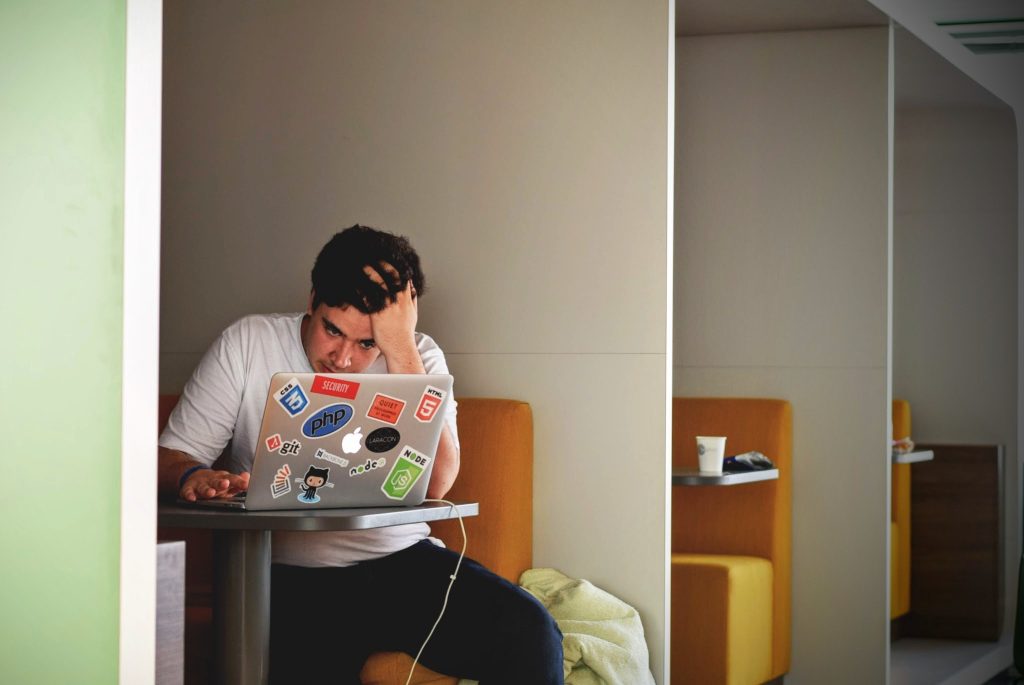 encontrar trabajo de programador sin experiencia